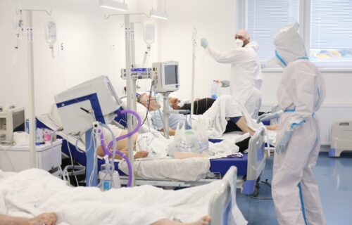 Korona uzima maha? Klinička slika ZARAŽENIH je lakša nego ranije, a evo kakve su prognoze za jesen