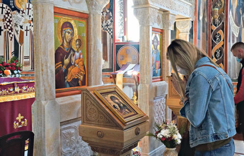 Srpska pravoslavna crkva i vernici proslavljaju Oce: Evo šta na trpezi OBAVEZNO treba imati