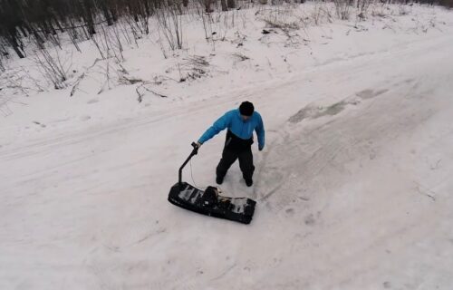 Električni skuter ili snowboard: Neobično vozilo stiže iz Rusije i nije jeftino (VIDEO)