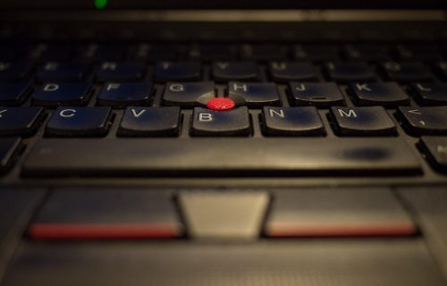 Lenovo ThinkBook pun iznenađenja: Otkriven dizajn s dodatnim ekranom na tastaturi (FOTO)