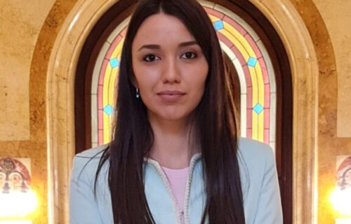 Nova zvezda SNS: Evo ko je mlada i elokventna Nevena (28) koja je danas postala potpredsednica stranke