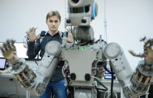 Ruski Teledroid u SPECIJALNOJ misiji: Stiže na orbitalnu stanicu, a ni Mesec nije daleko (VIDEO)