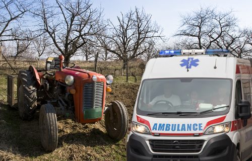 Velika nesreća kod Kruševca: Muškarac stradao vozeći traktor