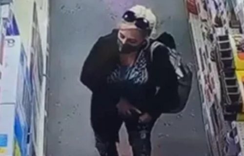 Nestvarna krađa: Svi su ostali u bunilu kad su ugledali šta je žena pokušala da sakrije u gaćama (VIDEO)