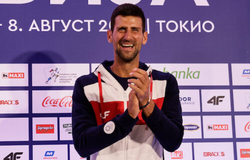 Novak zvani Roki Balboa: Đoković napravio šou na planini, urnebesan snimak obišao svet (VIDEO)