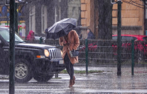 Temperatura pada za 15 stepeni: Prolećno vreme prekinuće kiša i prodor hladnog fronta