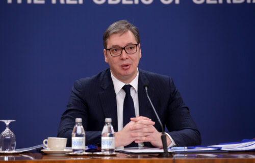 Predsednik Vučić razgovarao sa Vulinom: Dogovoreno da SNS i PS na izborima budu na jednoj listi