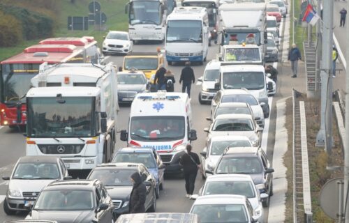 UPOZORENJE za vozače zbog radova na putevima: Izmenjen režim saobraćaja, na Batrovcima čeka se TRI sata