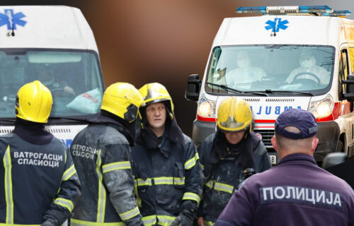 UŽAS kod Ražnja: Zapalio se AUTOBUS pun putnika, vatrogasci pokušavaju da obuzdaju vatru (FOTO)