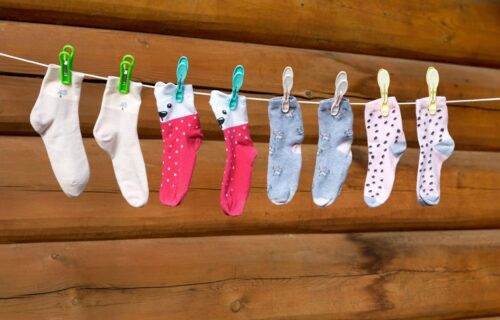 Sada će vam sve biti na broju: Kako lakše da pronađete i spojite IZGUBLJENE čarape