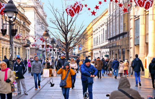 Ovog jutra KIŠA i SNEG, pa sledi obrt: Evo šta nas čeka za vikend, a u ponedeljak čak 18 STEPENI