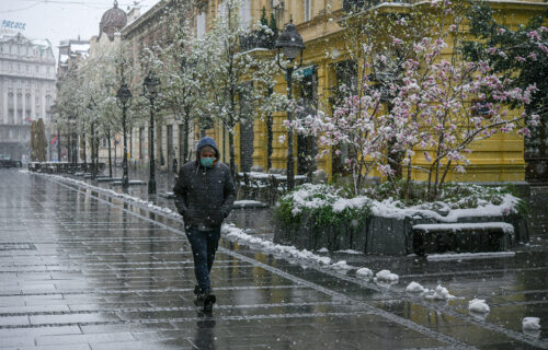 BELI pokrivač u Beogradu: Danas hladno sa kišom i SNEGOM, temperatura do pet stepeni