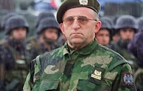 General Lazarević prebačen na VMA u TEŠKOM STANJU: Sin mu davao terapiju na putu do bolnice