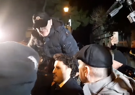 Protesti u Crnoj Gori: Dritan ušao u MASU, građani ga sprečili da im se OBRATI (VIDEO)