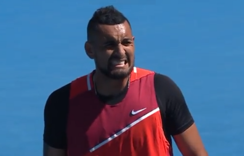 Kirjos rasplakao dete na tribinama: Australijanac ga pogodio lopticom, pa ga oduševio! (VIDEO)