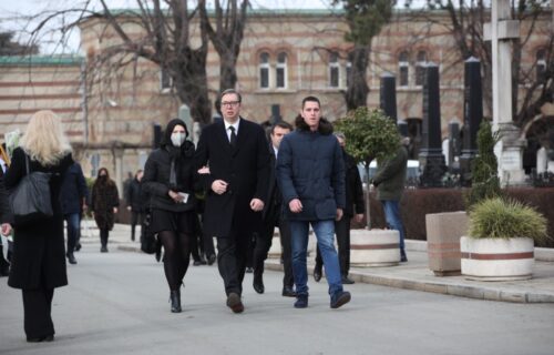 "Moraću da budem bolji tata": Vučić o tome kako se Danilo i Milica nose sa smrću majke Ksenije