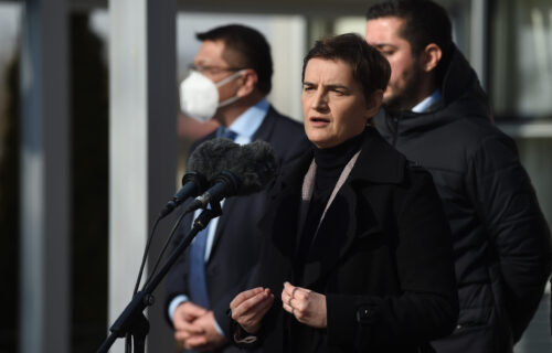 Brnabić o SRAMNIM komentarima nakon Ksenijine smrti: Ne možete da dobacite do Vučića, Danila i Milice