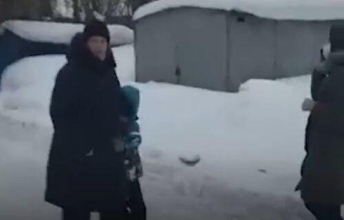 Jeleni muž UKRAO decu i ZAKLJUČAO ih na dve godine: Kada ih je opet srela ličili su na logoraše (VIDEO)