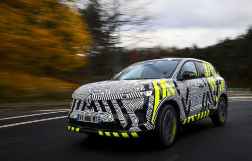 Stiže naslednik Kadjara: Francuzi predstavili Austral, elektrifikovani SUV (VIDEO)