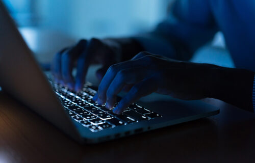 Sajt Tanjuga pod NAPADOM: Hakeri obaraju stranicu sa više internet adresa