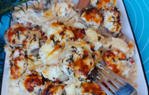 Sočnije ne može! Punjeni preliveni šampinjoni sa slaninicom i kačkavaljem (RECEPT+VIDEO)
