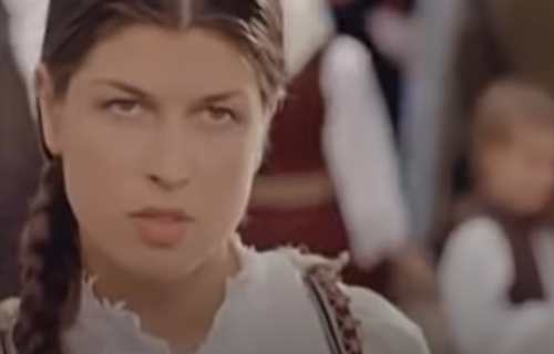 Bila je SUPARNICA Zoni Zamfirovoj: Evo kako lepa glumica IZGLEDA 20 godina nakon snimanja filma (FOTO)