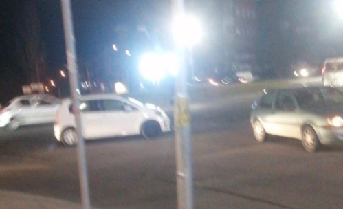 Opšti HAOS kod Bogoslovije: Sudarili se, pa izašli iz automobila i POTUKLI SE (FOTO)