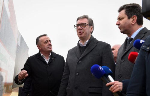 Vučić o Đilasovim pritiscima: Treba da je SRAMOTA one koji prete novinarima