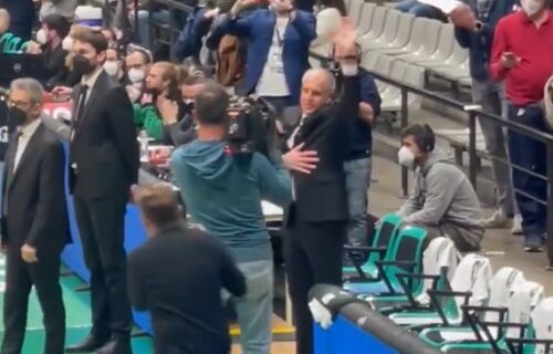 E, toliko je veliki Željko Obradović: Nestvaran doček za trenera Partizana pred meč sa Huventudom (VIDEO)