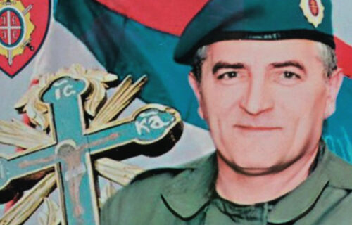 "U Prizrenu carskom Silnog Dušana živeo je, znaj, Veljko Đeneral": Stihovi pesme heroju odbrane KOSOVA!