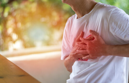 Doktori upozoravaju: Prvi simptom srčanog udara se najčešće javlja u ustima