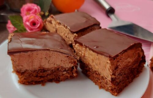 Bogat i sočan: Vrhunski posni kolač sa keksom, čokoladom i orasima (RECEPT+VIDEO)