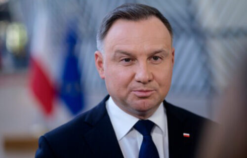 Avion poljskog predsednika prinudno sleteo u Varšavu