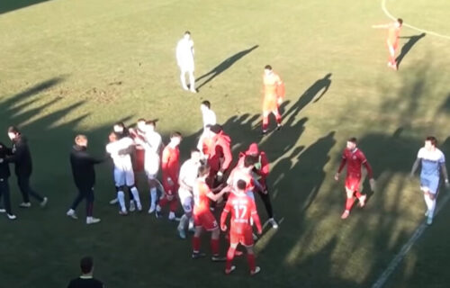 "Bando beogradska, terajte ova goveda": Velika tuča fudbalera u Ivanjici, sudija ispraznio ložu (VIDEO)