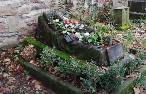 Na grobu devojke (16) se već 150 godina dešava nešto ČUDNO: Svako jutro isto, a misterija traje (FOTO)