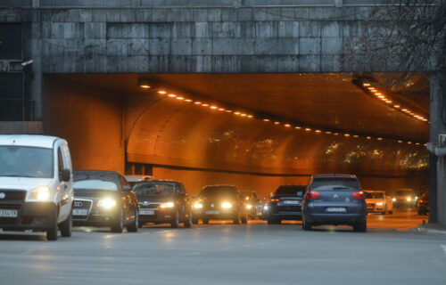 Vozači, OPREZ: U nedelju će samo jedna saobraćajna traka biti slobodna u tunelu "Mišeluk"