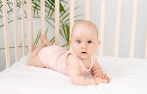 Stručnjaci tvrde: Bebe koje se ČESTO bude noću su PAMETNIJE, a evo i zbog čega