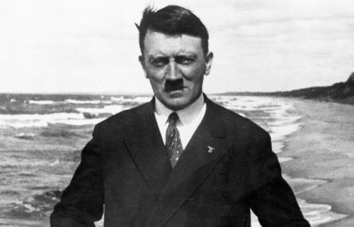 Dve slike koje se pripisuju Hitleru prodate na aukciji