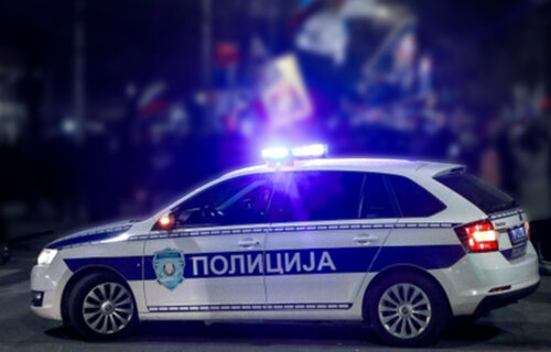 Težak UDES kod Zrenjanina: Automobil se zakucao u traktor