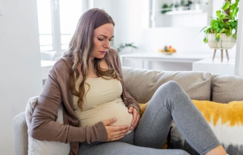 Nije samo veliki stomak prepreka: Do kog meseca možete da VOZITE automobil u trudnoći?