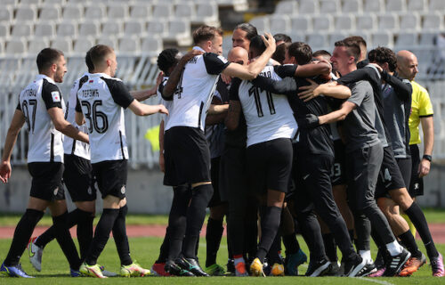 Publika zviždala Jojiću, Miljković dao gol: Partizan posle preokreta održao pritisak na Zvezdi! (VIDEO)