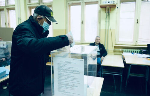 Uporedna analiza: Do 17 časova glasalo 45,1 odsto birača, a ovako je bilo 2020. godine