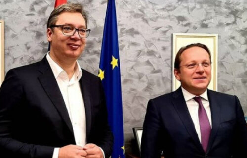 Vučić i Varhelju danas obilaze radove na izgradnji Tiršove 2