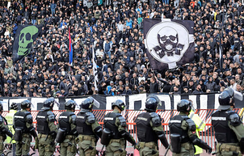 Osvanuli plakati u Beogradu, "grobari" - svi na stadion (FOTO)