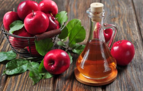 Prirodan lek za mnoge TEGOBE: Jabukovo sirće pomaže kod mršavljenja, a evo za šta je još ZDRAVO