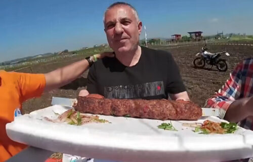 U čast velikog jubileja: Turski KEBAB lansiran u svemir, ali je nebo bila granica (VIDEO)