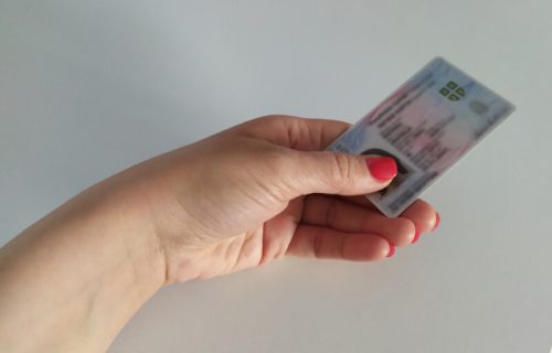 Šta ako vam istekne lična karta? Nastaju veliki problemi, banke mogu blokirati račun