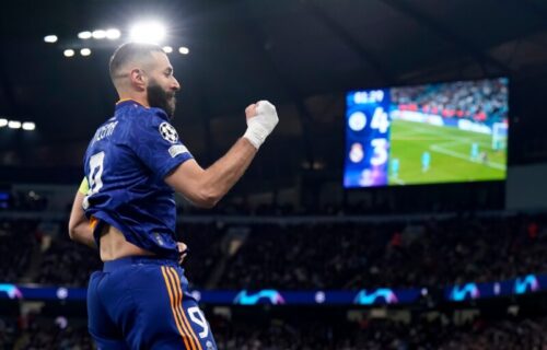 Zašto Benzema već godinama nosi zavoj na desnoj ruci? Veoma bolna istina Realove "gol mašine"