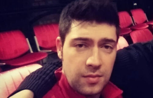 Naš glumac po drugi put postao TATA: Kolege mu pocepale MAJICU, slavlje trajalo do sitnih sati (FOTO)