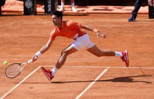 Novak prejak za Karaceva: Đoković počistio Rusa sa šljake i plasirao se u treće kolo Rima!